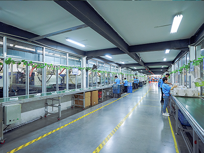 興田塑膠注塑成品車(chē)間